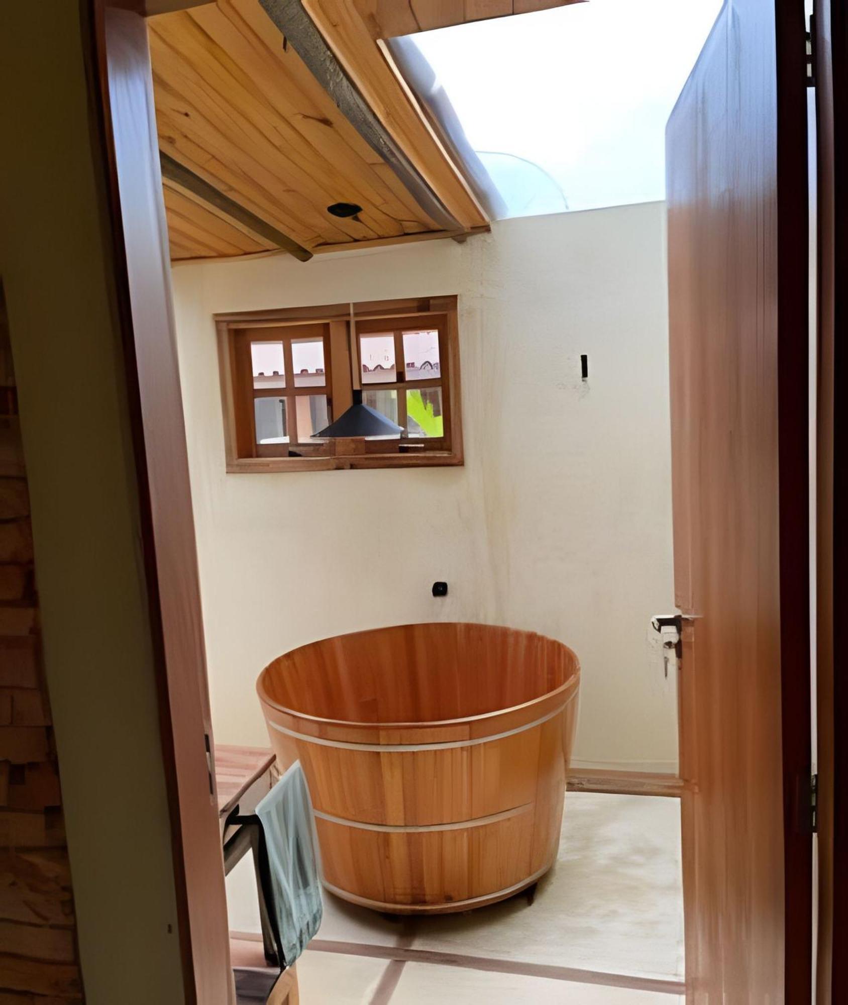 Sitio Santo Antonio - Chale 1 Com Ofuro Guest House อาทิบายา ภายนอก รูปภาพ