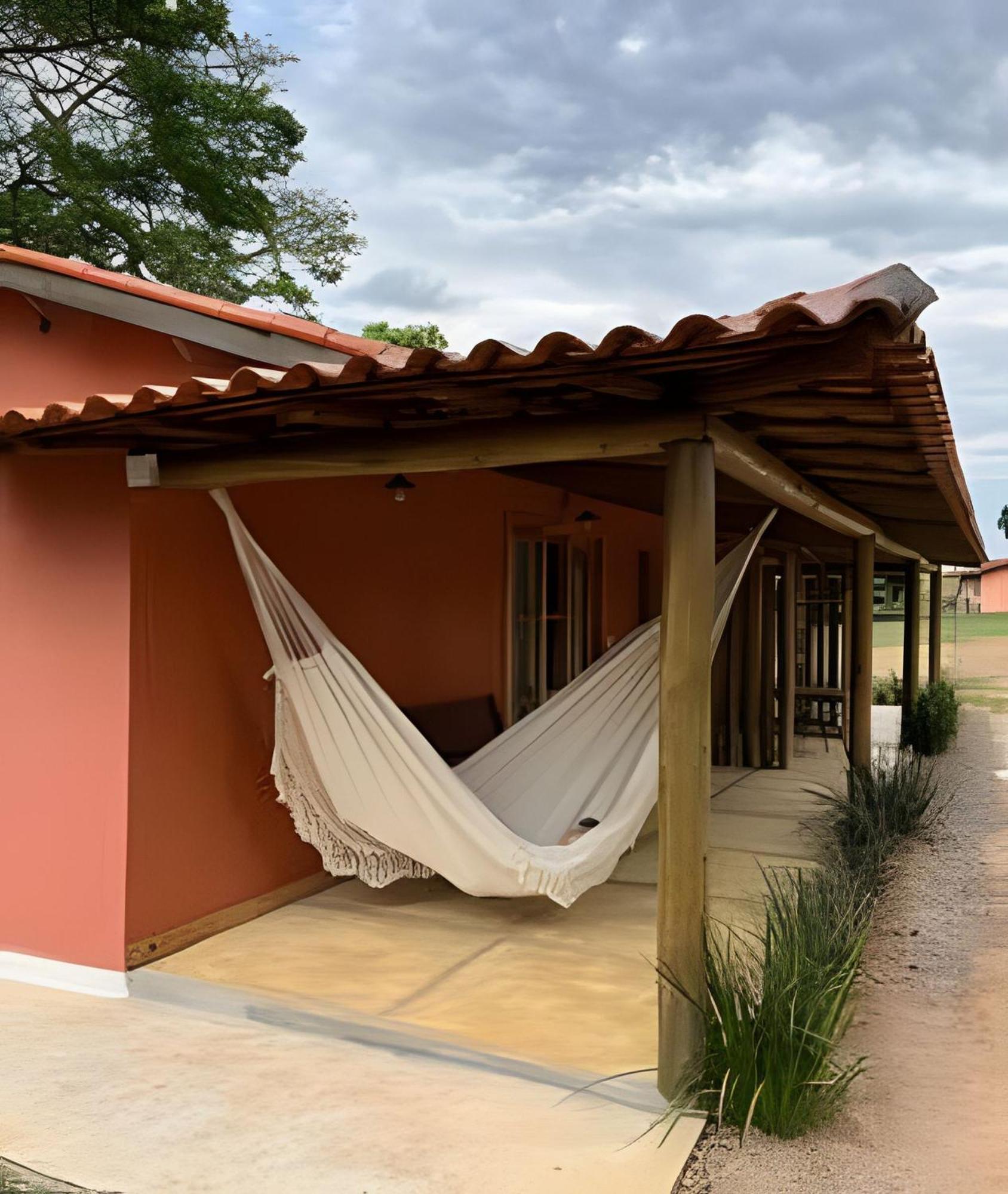 Sitio Santo Antonio - Chale 1 Com Ofuro Guest House อาทิบายา ภายนอก รูปภาพ